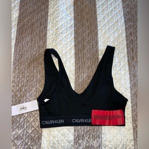 Black Calvin Klein sports bra/ bralette